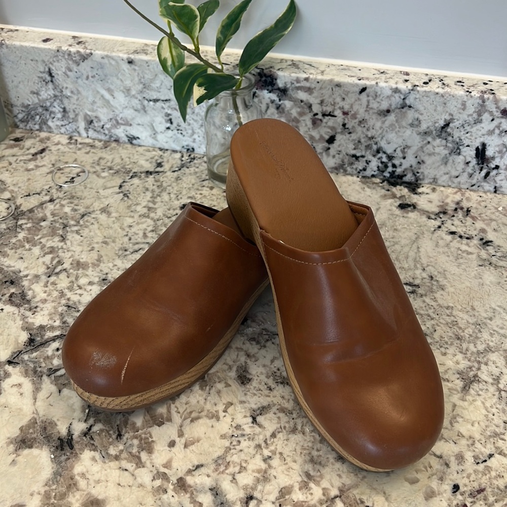Clogs